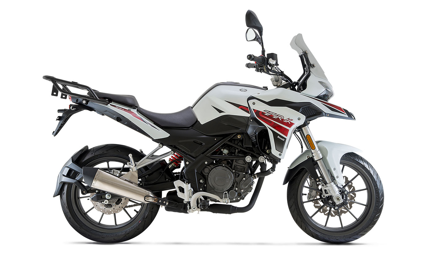 trk251_white_2.jpg